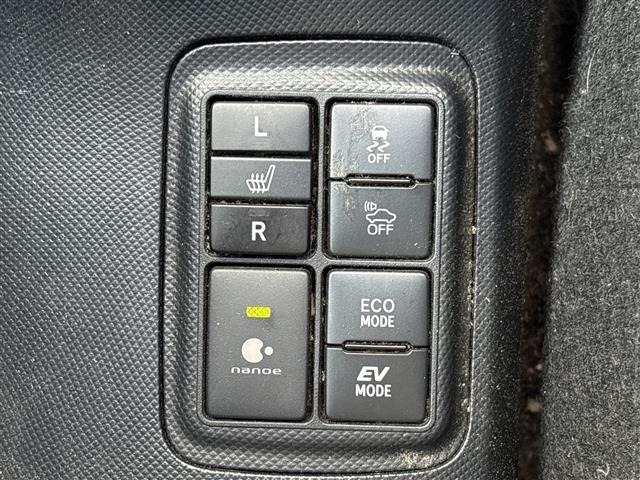 Toyota AQUA 2017 8174666-17