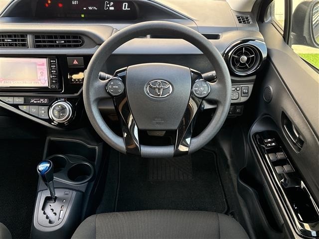 Toyota AQUA 2017 8174666-18