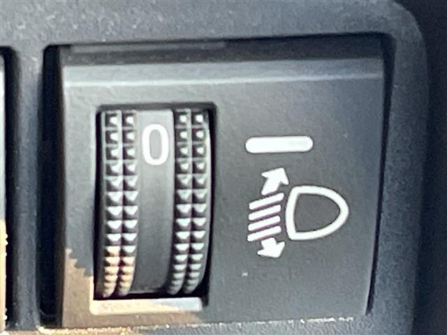 Toyota AQUA 2023 8174675-12