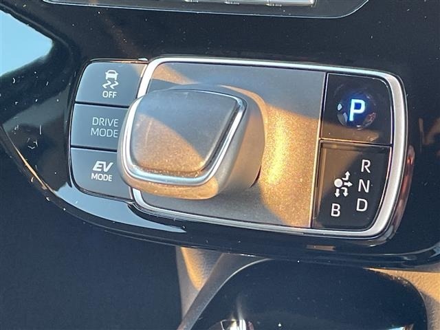 Toyota AQUA 2023 8174675-6