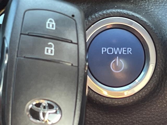 Toyota AQUA 2023 8174675-8