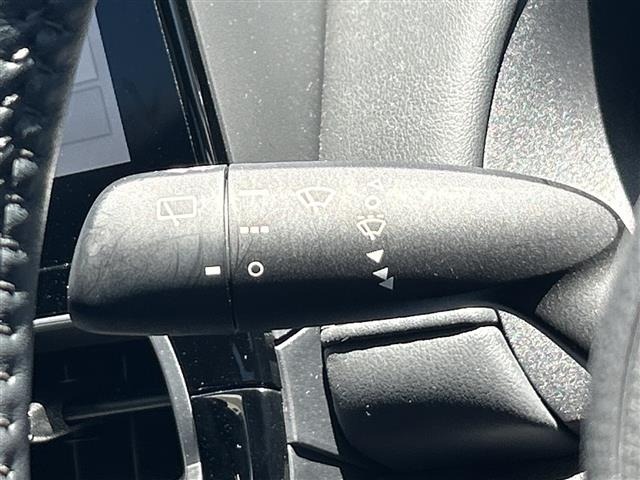 Toyota AQUA 2023 8174677-8