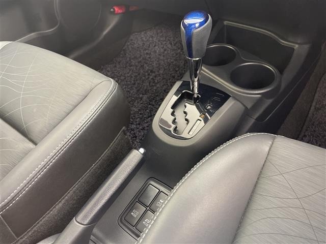 Toyota AQUA 2015 8174683-8