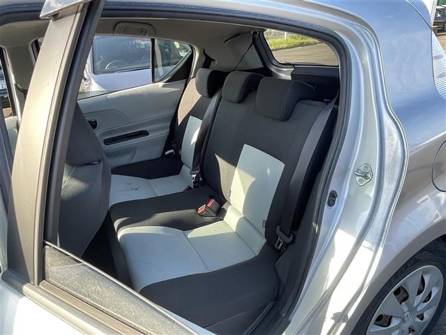 Toyota AQUA 2012 8174684-10