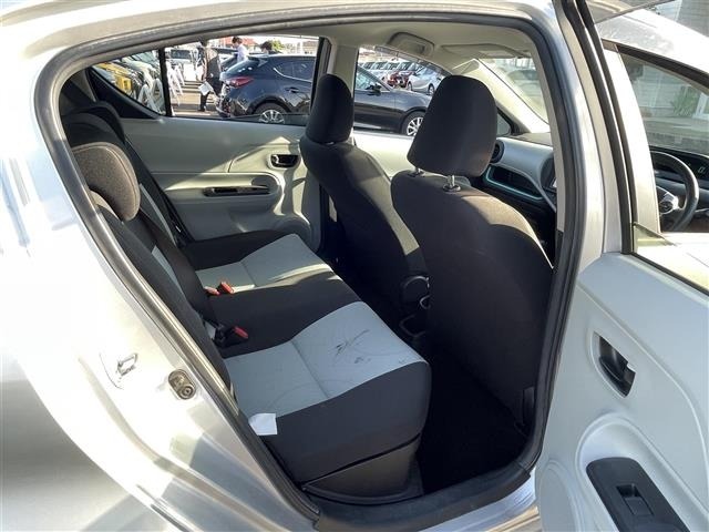 Toyota AQUA 2012 8174684-11