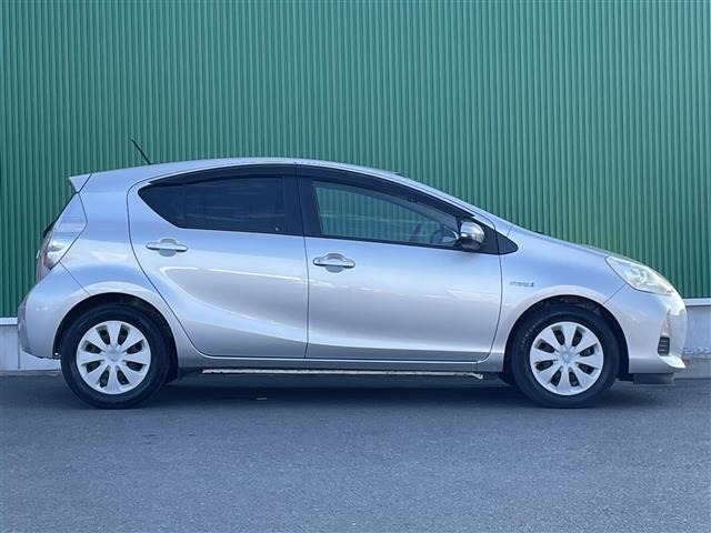 Toyota AQUA 2012 8174684-2