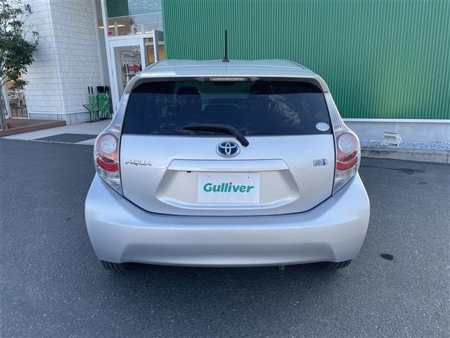Toyota AQUA 2012 8174684-4