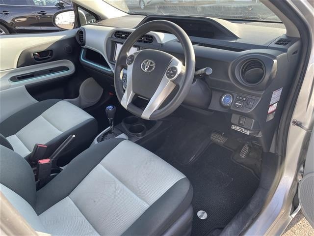 Toyota AQUA 2012 8174684-9