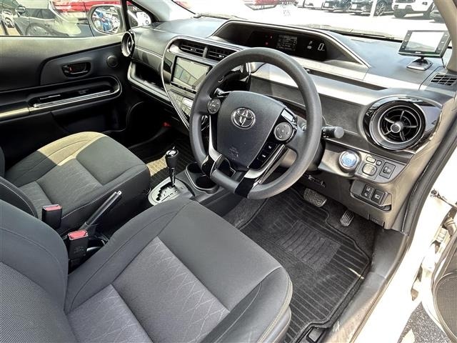 Toyota AQUA 2019 8174686-2