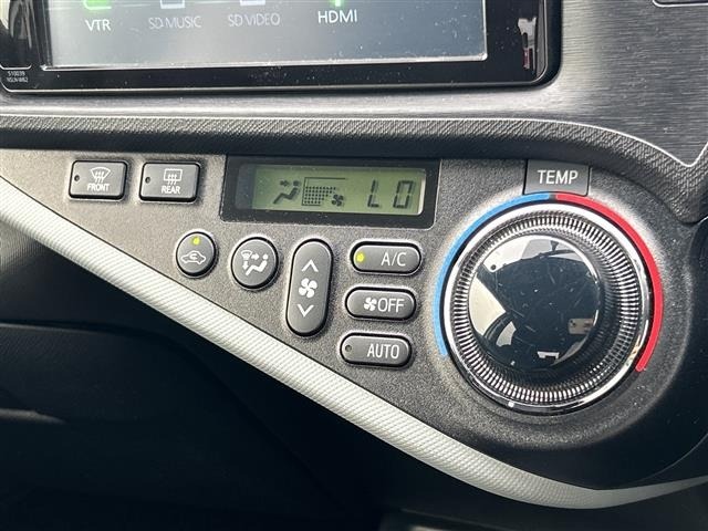 Toyota AQUA 2014 8174688-8
