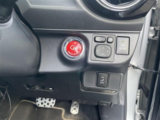 Toyota AQUA 2015 8174693-8