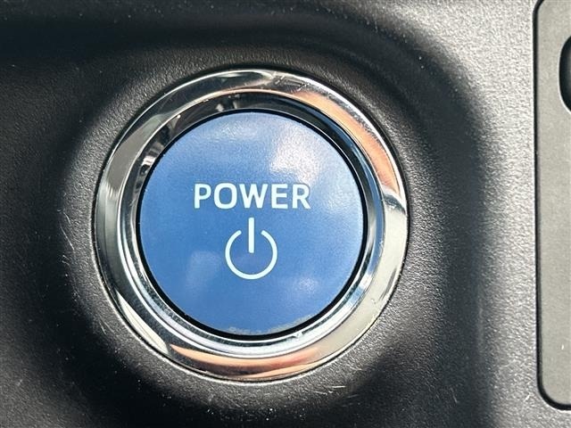 Toyota AQUA 2018 8174695-9