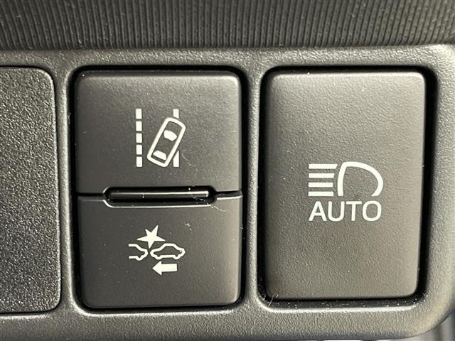 Toyota AQUA 2018 8174696-18