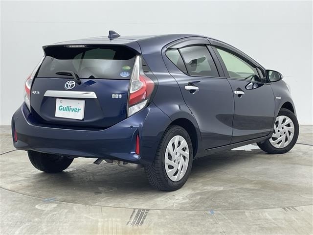 Toyota AQUA 2018 8174696-6