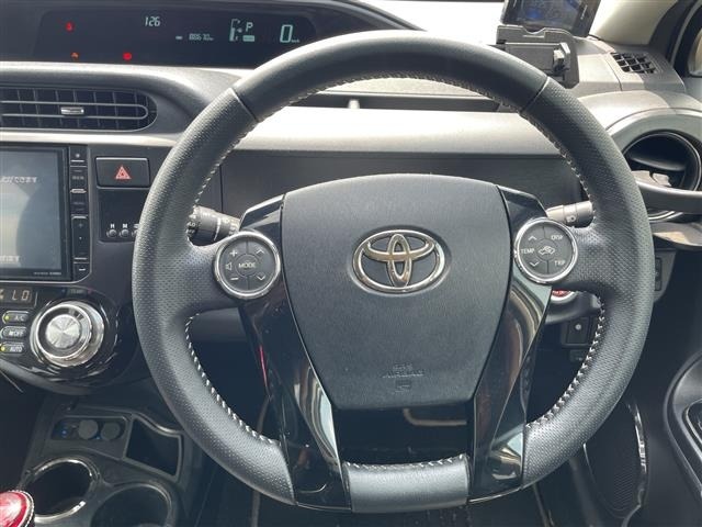 Toyota AQUA 2014 8174698-1