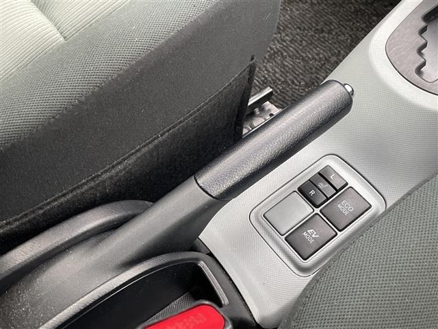 Toyota AQUA 2012 8174699-8