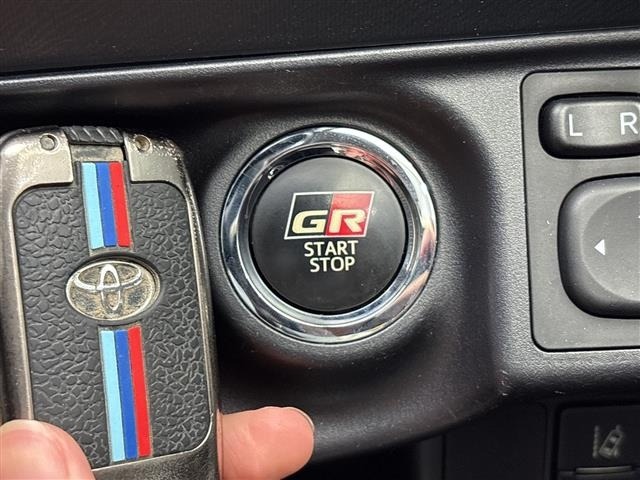 Toyota AQUA 2019 8174701-1