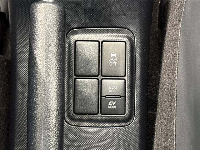 Toyota AQUA 2019 8174701-11