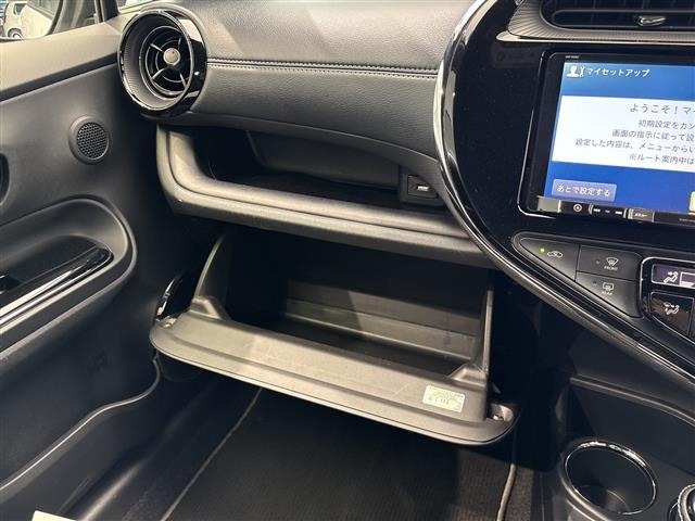Toyota AQUA 2019 8174701-12