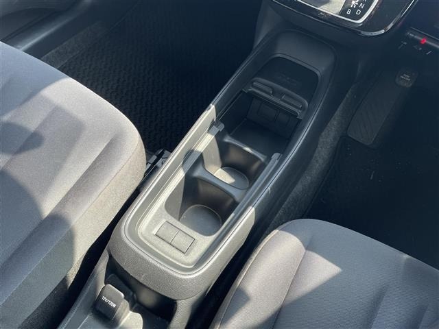Toyota AQUA 2022 8174703-7