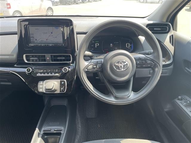 Toyota AQUA 2022 8174703-8