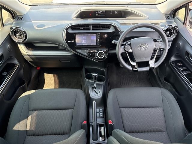 Toyota AQUA 2018 8174704-18