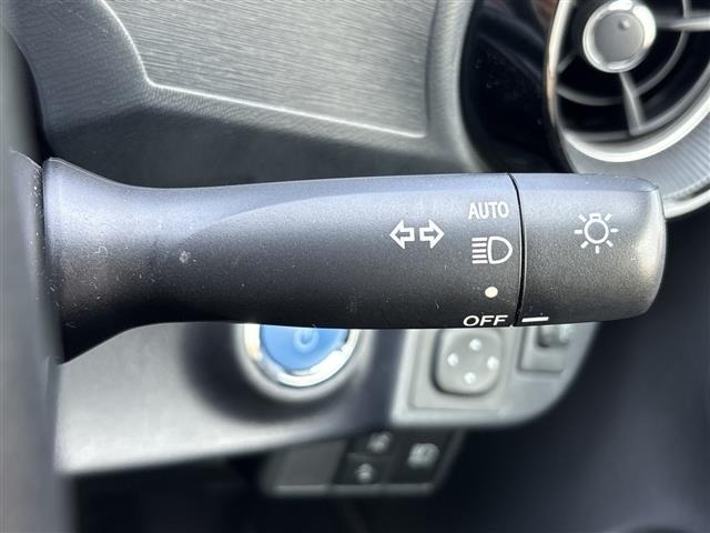 Toyota AQUA 2018 8174704-5