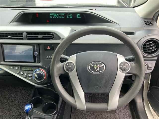 Toyota AQUA 2013 8174716-3