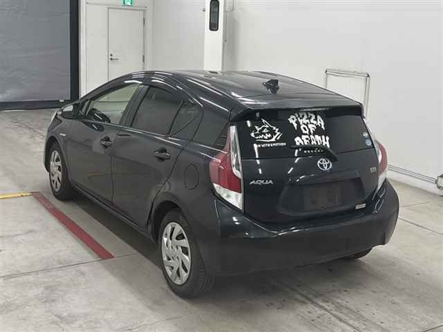 Toyota AQUA 2015 8174718-1