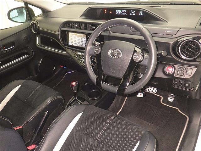Toyota AQUA 2016 8174720-3