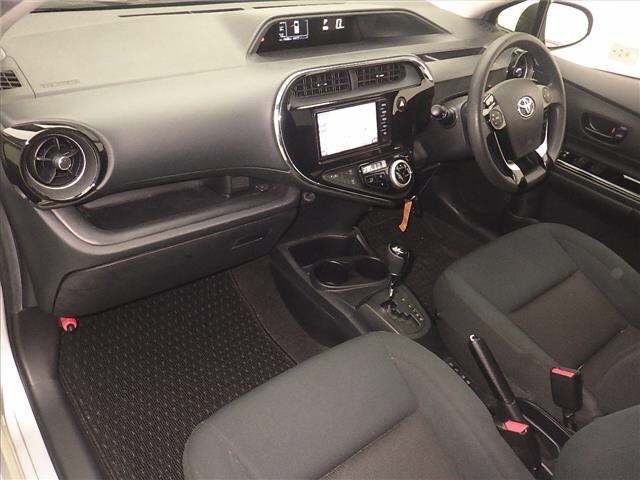 Toyota AQUA 2018 8174722-4