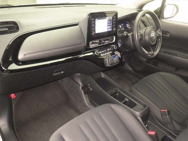Toyota AQUA 2022 8174723-4