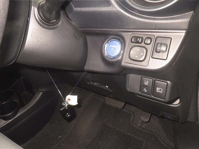 Toyota AQUA 2021 8174724-8