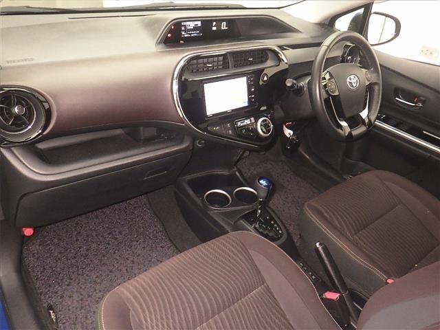 Toyota AQUA 2017 8174725-4