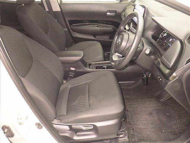 Toyota AQUA 2025 8174733-5