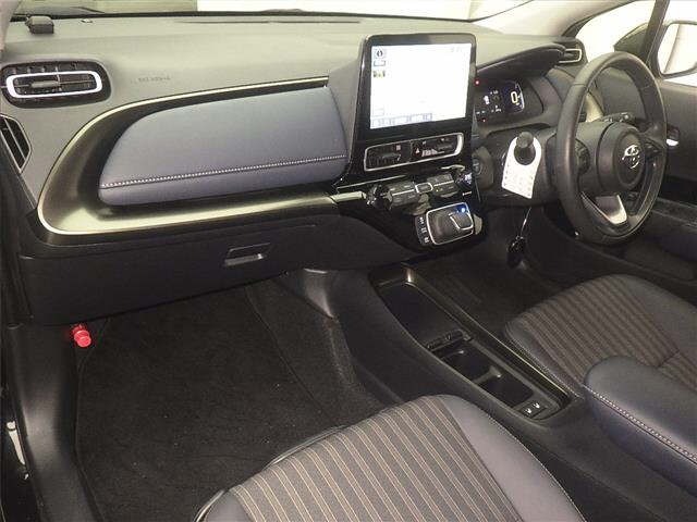 Toyota AQUA 2025 8174735-4