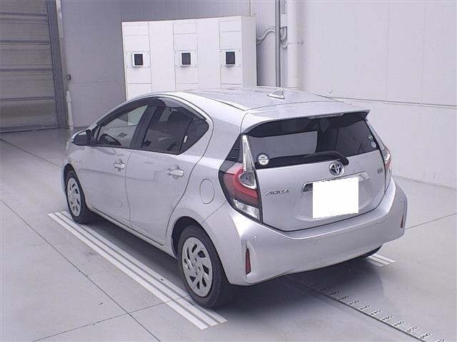 Toyota AQUA 2019 8174736-1