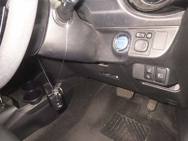 Toyota AQUA 2019 8174736-8