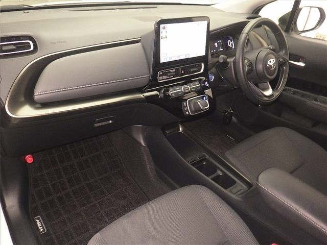 Toyota AQUA 2023 8174737-4