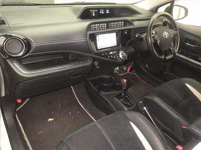 Toyota AQUA 2016 8174738-4