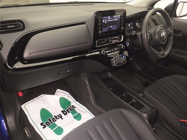 Toyota AQUA 2022 8174740-4