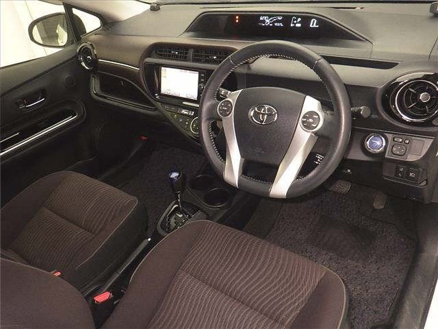 Toyota AQUA 2017 8174742-3
