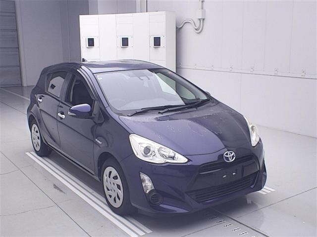 Toyota AQUA 2016 8174743-0