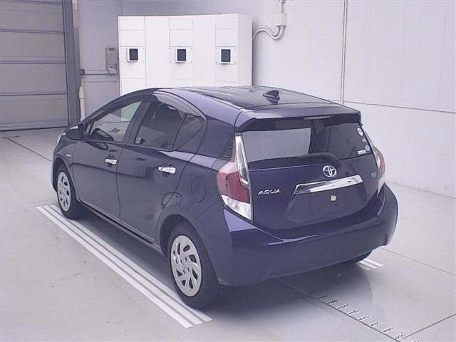 Toyota AQUA 2016 8174743-1