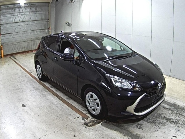 Toyota AQUA 2022 8174745-0