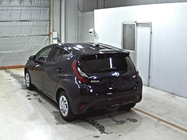 Toyota AQUA 2022 8174745-1