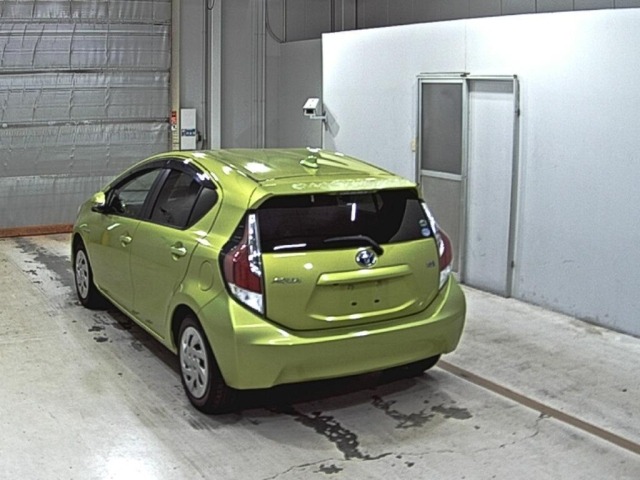 Toyota AQUA 2016 8174746-1