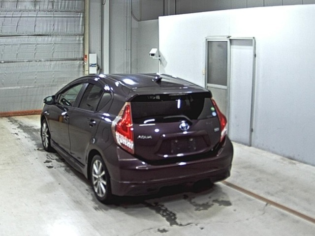 Toyota AQUA 2014 8174747-1
