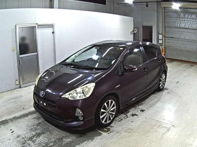 Toyota AQUA 2014 8174747-4