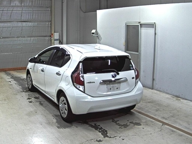 Toyota AQUA 2016 8174749-1